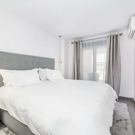 Apartment By Riva - Luxurious, Exclusive 2 Bedroom Inside Puerto Banus *