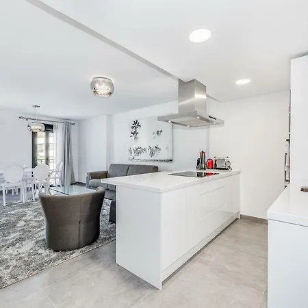 By Riva - Luxurious, Exclusive 2 Bedroom Inside Puerto Banus * Marbella