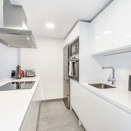 Apartment By Riva - Luxurious, Exclusive 2 Bedroom Inside Puerto Banus