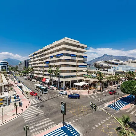 By Riva - Luxurious, Exclusive 2 Bedroom Inside Puerto Banus Апартаменти