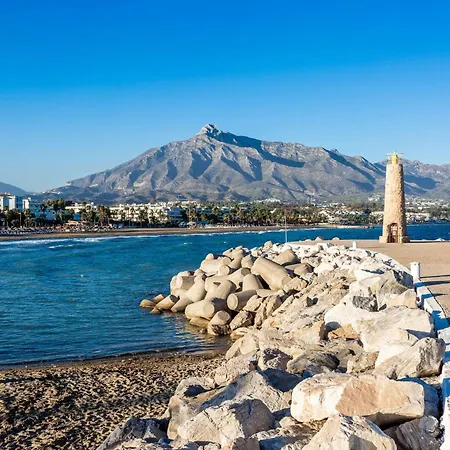By Riva - Luxurious, Exclusive 2 Bedroom Inside Puerto Banus Апартаменты