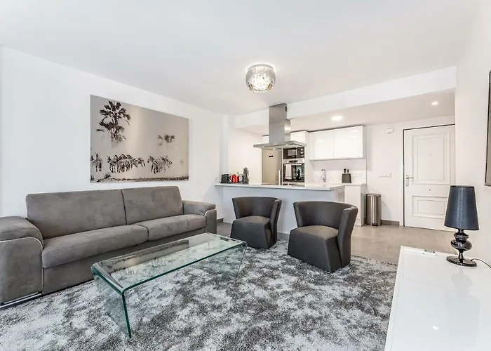 דירה By Riva - Luxurious, Exclusive 2 Bedroom Inside Puerto Banus *