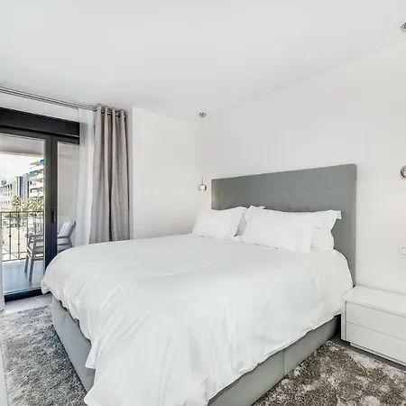 By Riva - Luxurious, Exclusive 2 Bedroom Inside Puerto Banus Appartamento Marbella